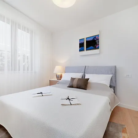 Luxury Twin Slatina Apartman *