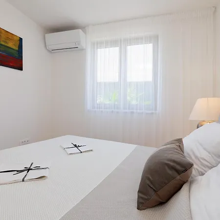 Luxury Twin Slatina Apartman *